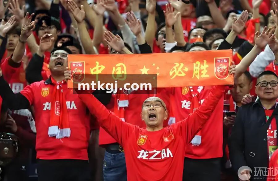 天天体育 欧冠联赛阶段前瞻：高位压迫与转换效率成强队分水岭 配图